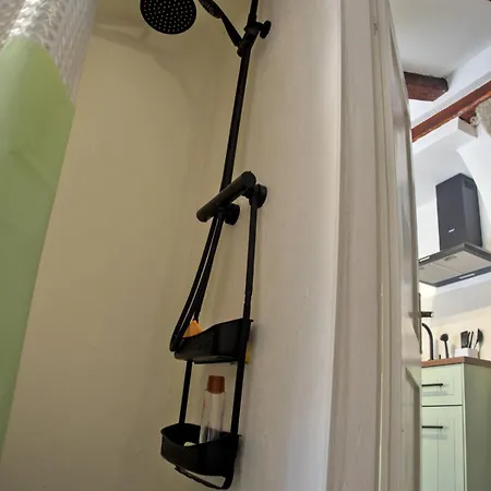 Mansarda - Parcheggio Coperto Disponibile Apartamento Trieste