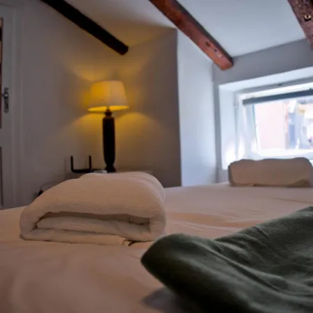 Mansarda - Parcheggio Coperto Disponibile Apartment